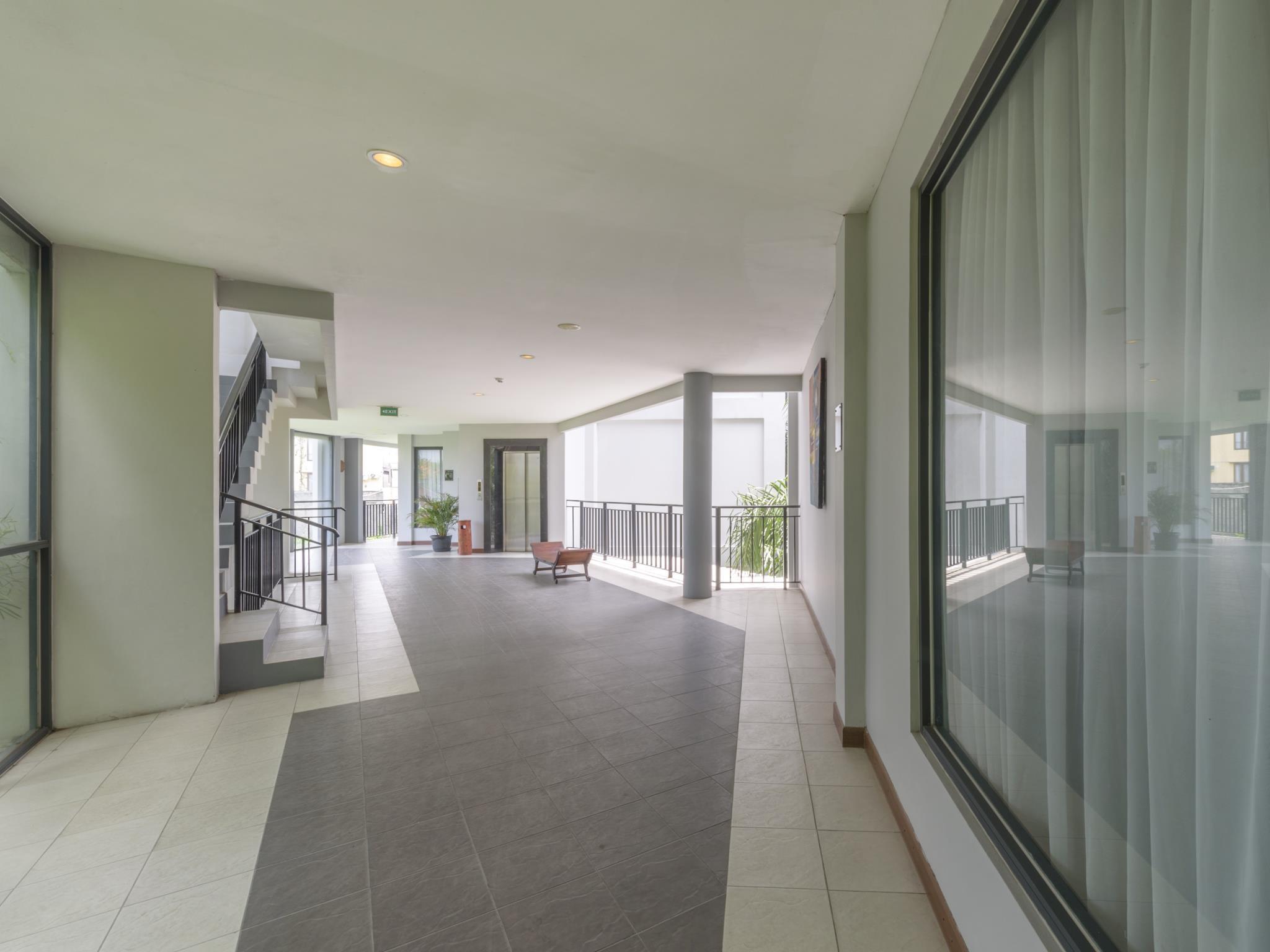 Umalas Hotel & Residence Seminyak  Exterior photo