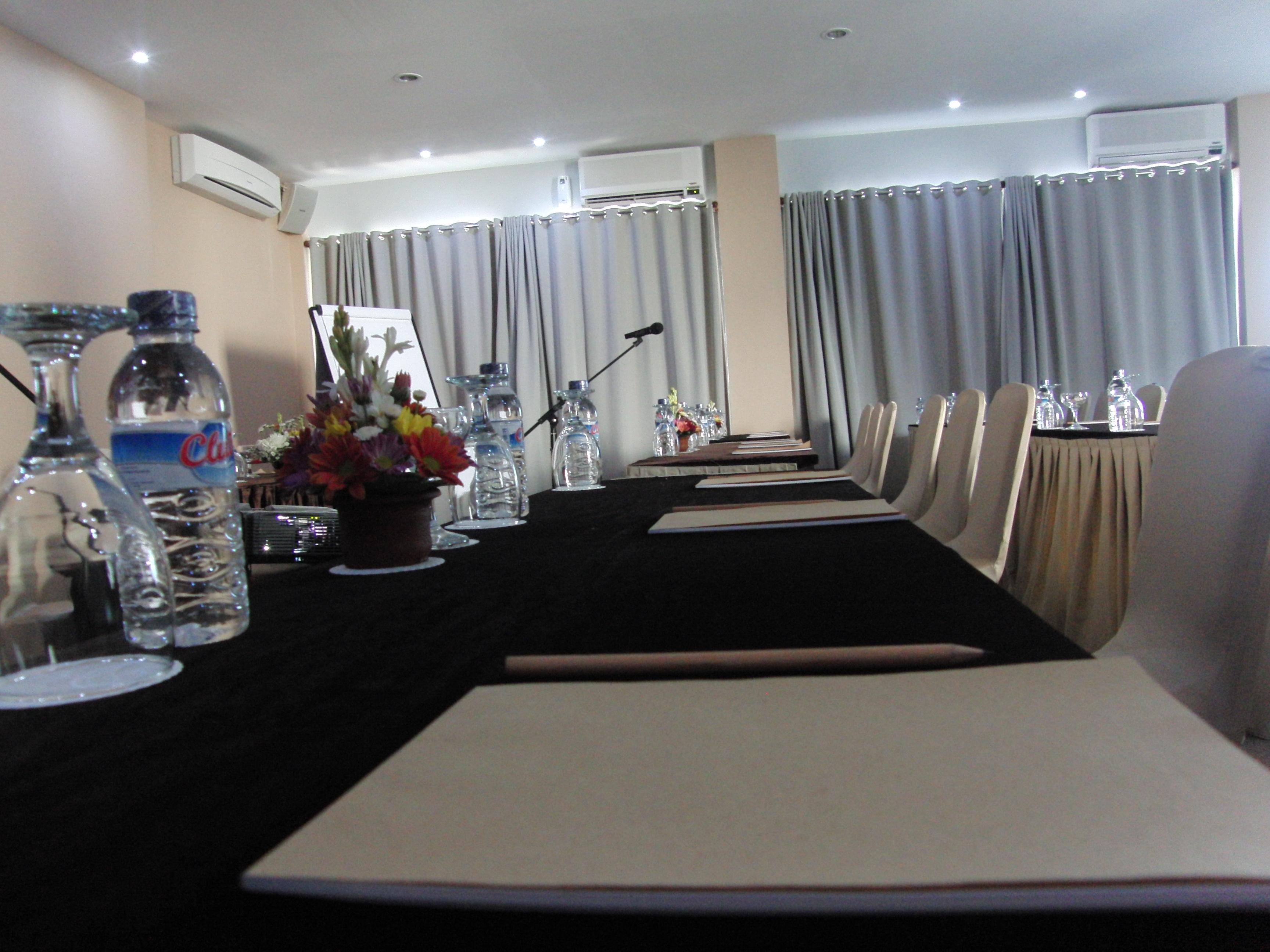 Umalas Hotel & Residence Seminyak  Business photo